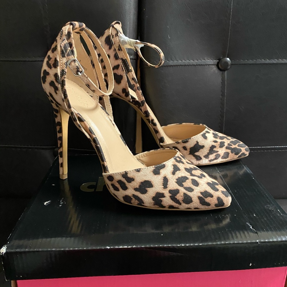 Gorgeous Heels - Picture 2 of 8